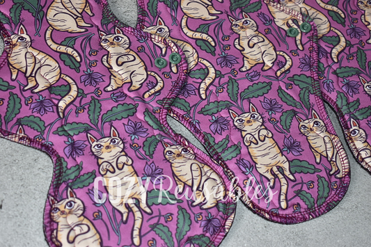 "Meow-drakes" Serged Cloth Pad •  Pique Topper • Wavy Stitched Core