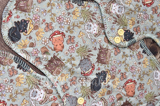 "Cat-tage Core" Serged Cloth Pad •  Cotton Spandex Topper • Wavy Stitched Core