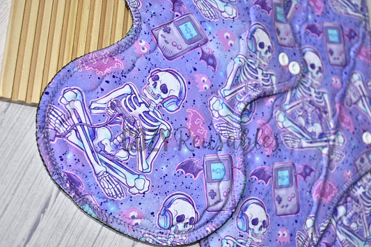 "Game Over" Serged Cloth Pad •  Cotton Spandex Topper • Wavy Stitched Core