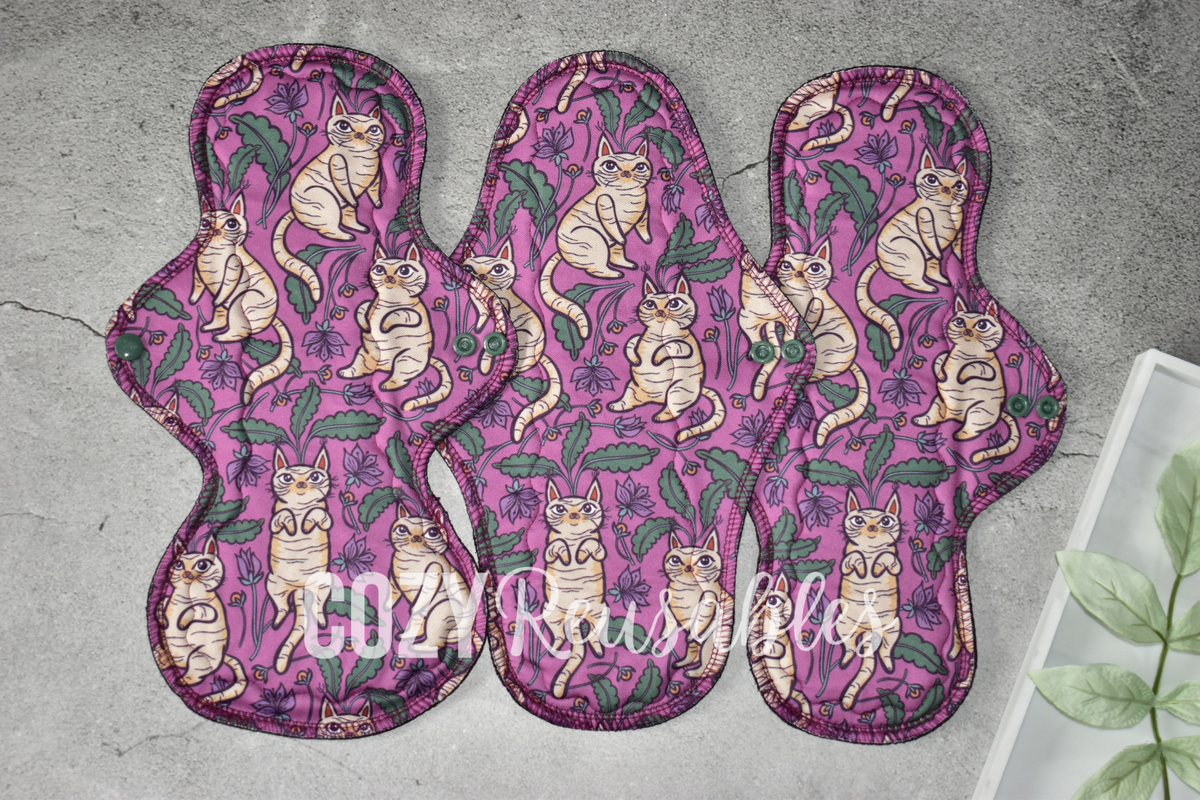 "Meow-drakes" Serged Cloth Pad •  Pique Topper • Wavy Stitched Core