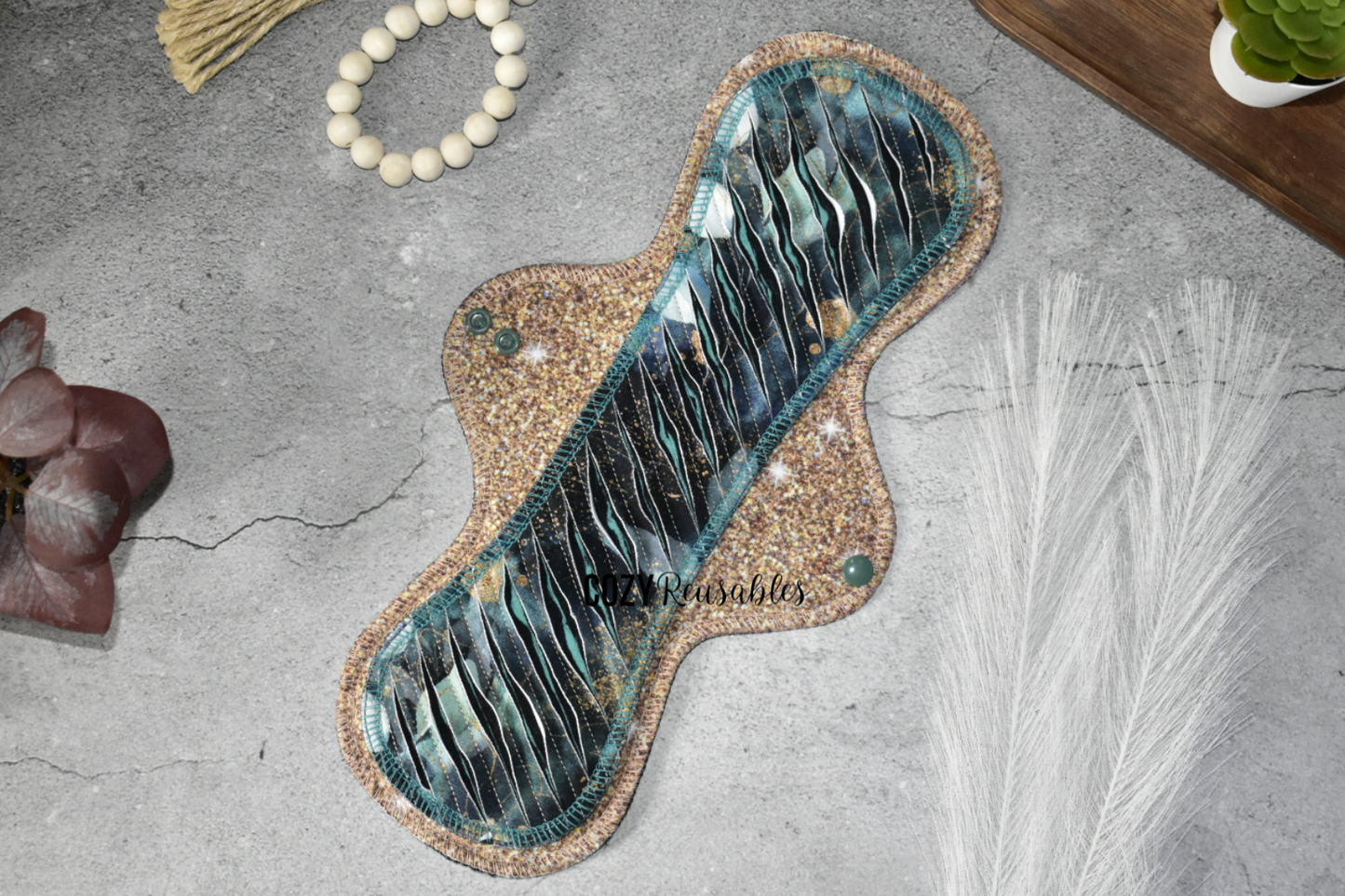 GUSHER "Botanical Stardust" Exposed Core Serged Cloth Pad - Cotton Spandex & Flannel Toppers